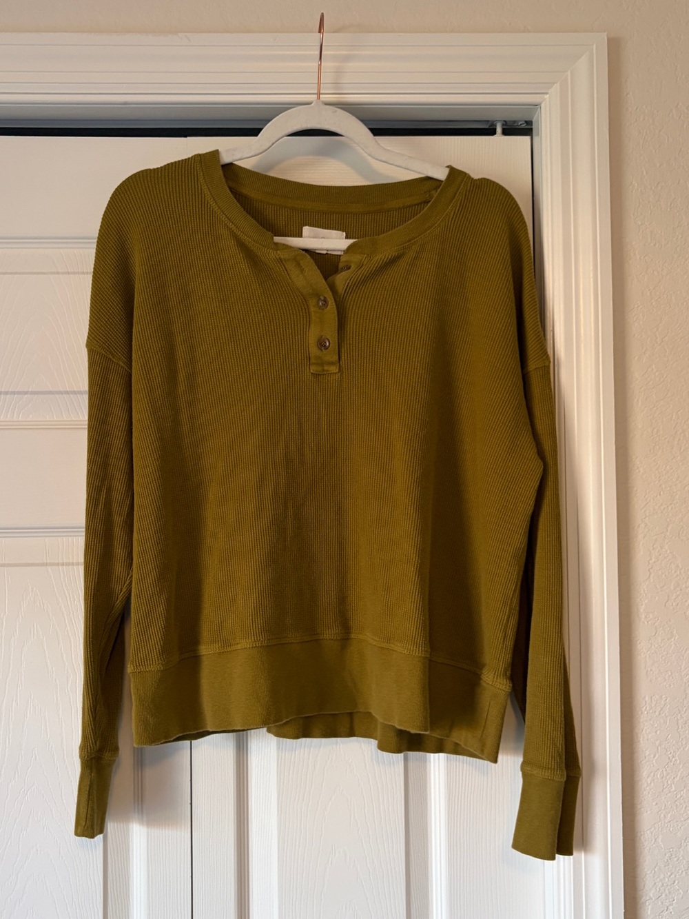 Relaxed Olive Henley Waffle-Knit Long-Sleeve Top